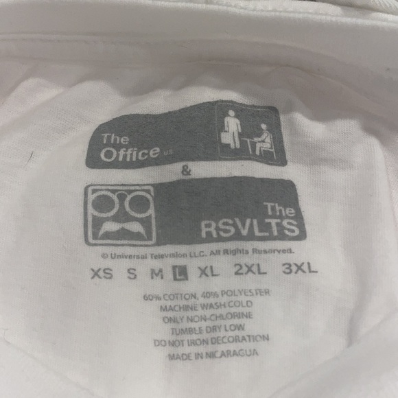 The Office - Dunder Mifflin’s Dwight Shrute | Men’s Soft Graphic T Shirt |Size L - Picture 3 of 3